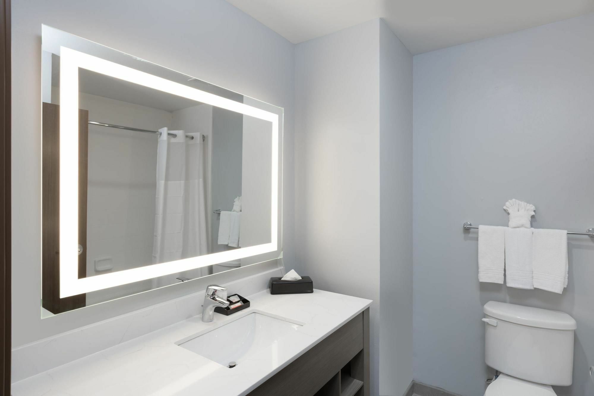 Days Inn & Suites By Wyndham Houston Nw Cypress Luaran gambar